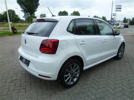 Volkswagen Polo - 1.2 TSI First Edition Rijklaarprijs1e eigenaar - 1