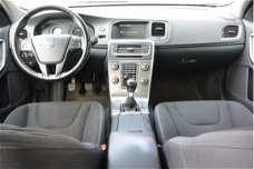 Volvo S60 - 2.0T 200pk Intro Edition / Navi / Pdc achter / 17 inch / Regensensor / Ecc / Cruise / De