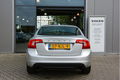 Volvo S60 - 2.0T 200pk Intro Edition / Navi / Pdc achter / 17 inch / Regensensor / Ecc / Cruise / De - 1 - Thumbnail