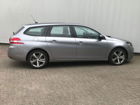 Peugeot 308 SW - 1.2 PureTech 110pk /Navi / 17inch / Parkeersens - 1