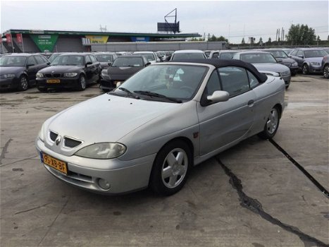 Renault Mégane Cabrio - Megane 1.6 16 V CABRIOLET - 1