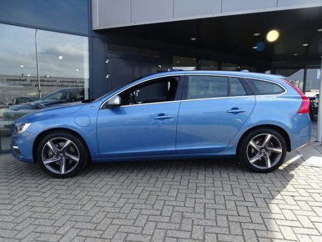 Volvo V60 - D6 Twin Engine R-Design - 1