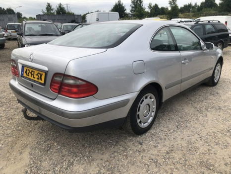 Mercedes-Benz CLK-klasse Coupé - 200 Elegance, automaat , leder, nwe apk - 1