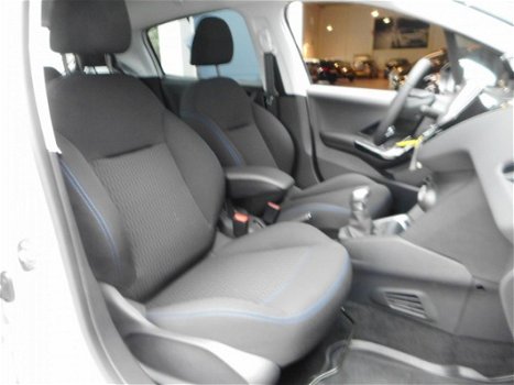 Peugeot 208 - 1.2 Puretech 82pk Signature | | NAVIGATIE | - 1