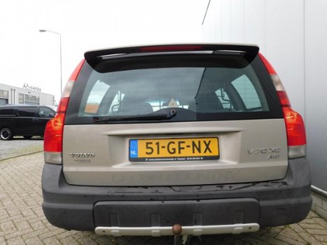 Volvo V70 Cross Country - 2.4 T Comfort Line - 1