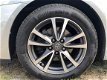 Toyota Avensis - 1.8 VVT-i 147pk Dynamic Business | Navi | PDC | 17inch | Keyless - 1 - Thumbnail