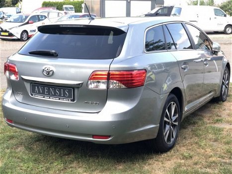 Toyota Avensis - 1.8 VVT-i 147pk Dynamic Business | Navi | PDC | 17inch | Keyless - 1