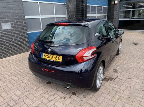 Peugeot 208 - 1.6 VTi Allure Navi/17