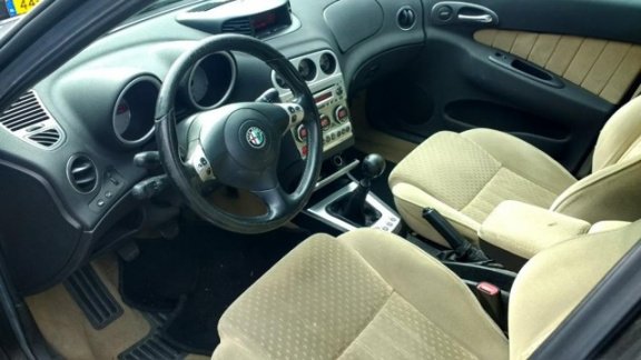 Alfa Romeo 156 Sportwagon - nieuwe apk bij aflevering - 1