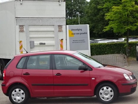 Volkswagen Polo - 1.2 12V 5 deurs, bj.2002, rood, airco, APK tot 04/2020, km.stand is 248773, stuurb - 1