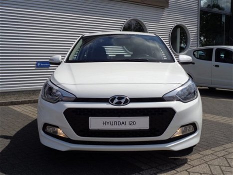 Hyundai i20 - 1.2 HP i-Motion Airco / PDC / Cruise Control - 1