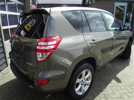 Toyota RAV4 - 2.0 VVTi Dynamic AUTOMAAT - 1