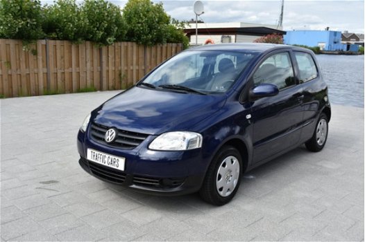 Volkswagen Fox - 1.2 Trendline KM NAP , nieuwe apk o.a met 6 m GARANTIE - 1