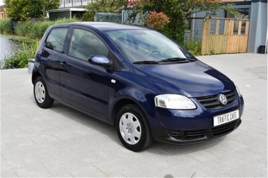 Volkswagen Fox - 1.2 Trendline KM NAP , nieuwe apk o.a met 6 m GARANTIE - 1