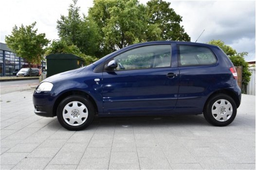 Volkswagen Fox - 1.2 Trendline KM NAP , nieuwe apk o.a met 6 m GARANTIE - 1