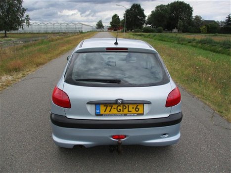 Peugeot 206 - 1.4 XT , nieuwe apk , inruil mogelijk - 1