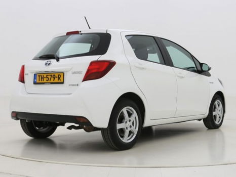 Toyota Yaris - 1.5 Hybrid Now Limited 5-drs - 1