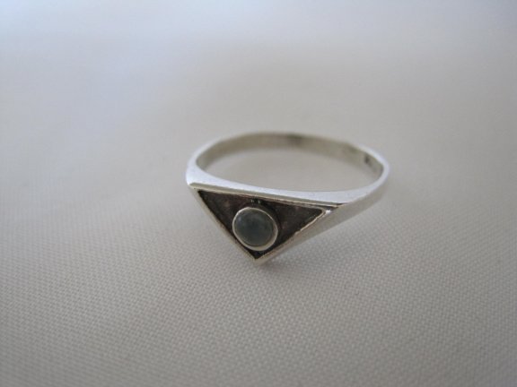 Zilveren ring maat 16.5 met groen blauw getint edelsteentje. - Afbeelding 5