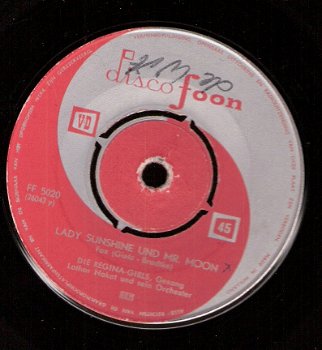 Te koop Discofoon-singles (Vroom en Dreesman) jaren 60 - 1