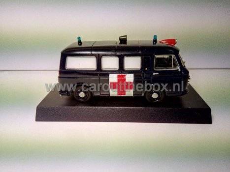 Fiat 238 ambulanza 1969 1:43 Atlas - 1