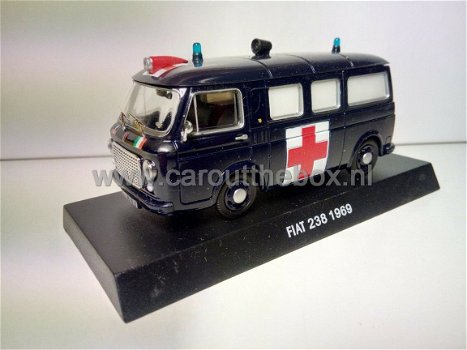 Fiat 238 ambulanza 1969 1:43 Atlas - 2