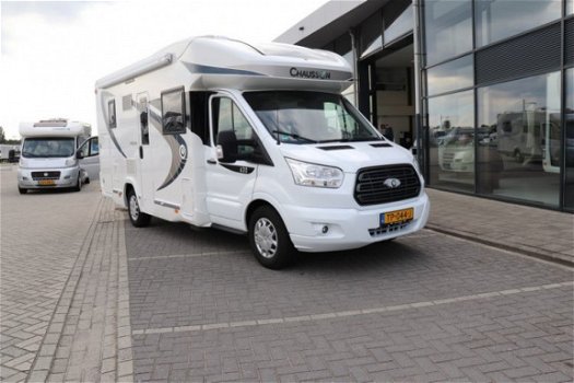 101 VERKOCHT Nagenoeg nieuwe Chausson Welcome 630 enkele bedden elektrisch verstelbaar - 3