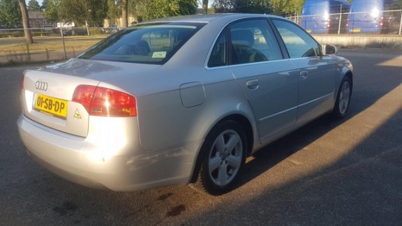 Audi A4 - 2.0 TDI - 1