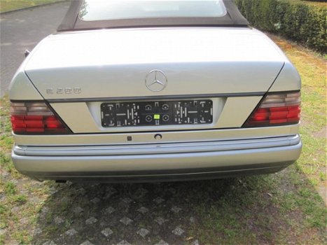 Mercedes-Benz E-klasse Cabrio - 200 allen beurten bij mercedes benz wegens omstandig heden te koop a - 1