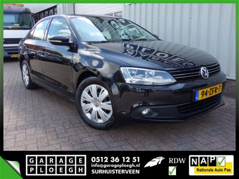 Volkswagen Jetta - 1.2 TSI Navi Trekh Parksens Clima Comfort Executive Line - 1