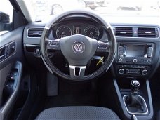 Volkswagen Jetta - 1.2 TSI Navi Trekh Parksens Clima Comfort Executive Line