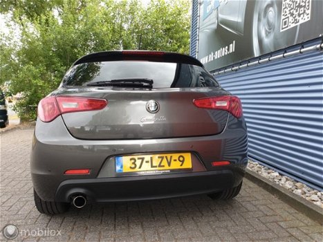 Alfa Romeo Giulietta - 1.4 T Distinctive 170pk. Sport, LM, ECC - 1