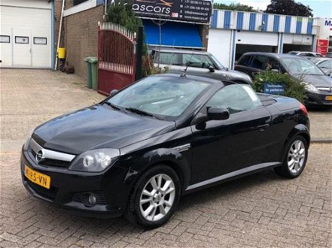 Opel Tigra TwinTop - 1.8-16V Sport 2005 Airco Navi Stoelverwarming Rijdt super - 1