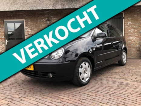 Volkswagen Polo - 1.4-16V Comfortline -5 Deurs- Nieuwe APK- Airco - 1