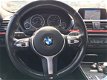 BMW 3-serie - 320i SPORT Aut8 Business Navi Pdc Sportstoelen - 1 - Thumbnail