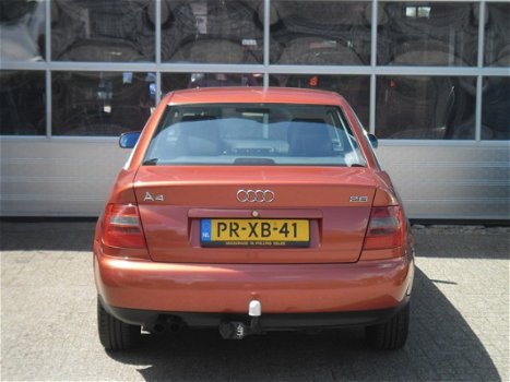 Audi A4 - 2.6 110KW - 1