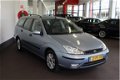 Ford Focus Wagon - 1.6-16V Futura climate control / lederen bekleding - 1 - Thumbnail