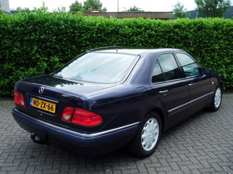 Mercedes-Benz E-klasse - E 320 Elegance Automaat Youngtimer - 1