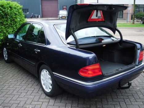 Mercedes-Benz E-klasse - E 320 Elegance Automaat Youngtimer - 1