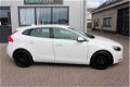 Volvo V40 - T3 Momentum | Camera | Navigatie | Leer | City Safety | DSTC - 1 - Thumbnail