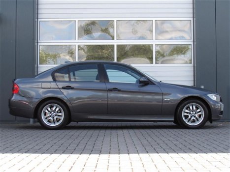 BMW 3-serie - 318i Business Line Clima/Cruise/Navi/Stuurbekrachtiging/Elek.Ramen/C.V./APK:20-4-2020 - 1