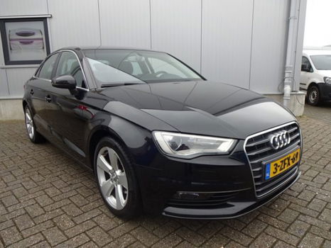 Audi A3 Limousine - 1.6 TDI Xenon Sport-zetels Nav Tel SAmbition Pro Line Plus - 1