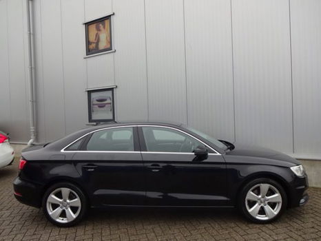 Audi A3 Limousine - 1.6 TDI Xenon Sport-zetels Nav Tel SAmbition Pro Line Plus - 1