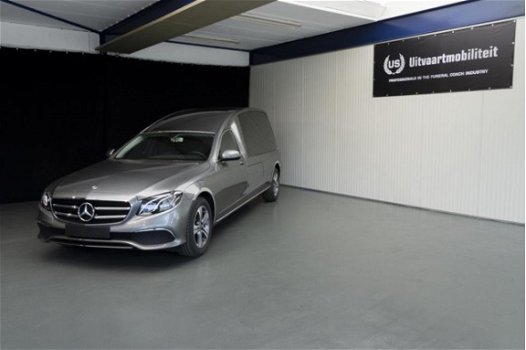 Mercedes-Benz E-klasse - Bergadana Solaris Uitvaartauto/Bestattungwagen/Corbillard - 1