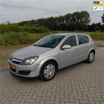 Opel Astra - 1.6 Executive Thans niet beschikbaar - 1