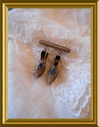 Leuke oude broche met schoentjes - Afbeelding 5