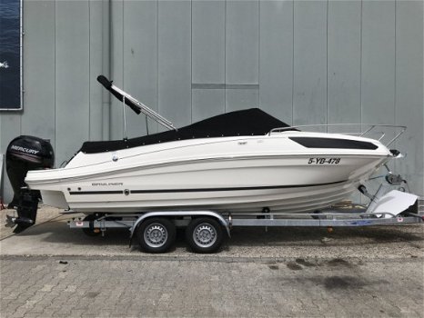 Bayliner VR5 Cuddy - 8