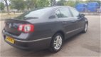 Volkswagen Passat - 1.9 TDI Sportline - 1 - Thumbnail