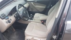 Volkswagen Passat - 1.9 TDI Sportline