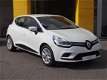 Renault Clio - 0.9 TCe 90 Intens / DEMO / NAVI / SENSOREN / CLIMATE / ZWARTE VELGEN - 1 - Thumbnail