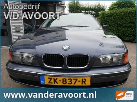 BMW 5-serie - 520i automaat YoungTimer met org. km. stand 45871 - 1
